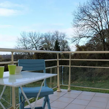 Jonzac, 3 Pièces, 4 Personnes - Fr-1-246d-7 Appartement *